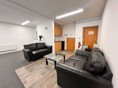 21, Hornbeam Square South, Harrogate, Office To Let - image00035.jpeg