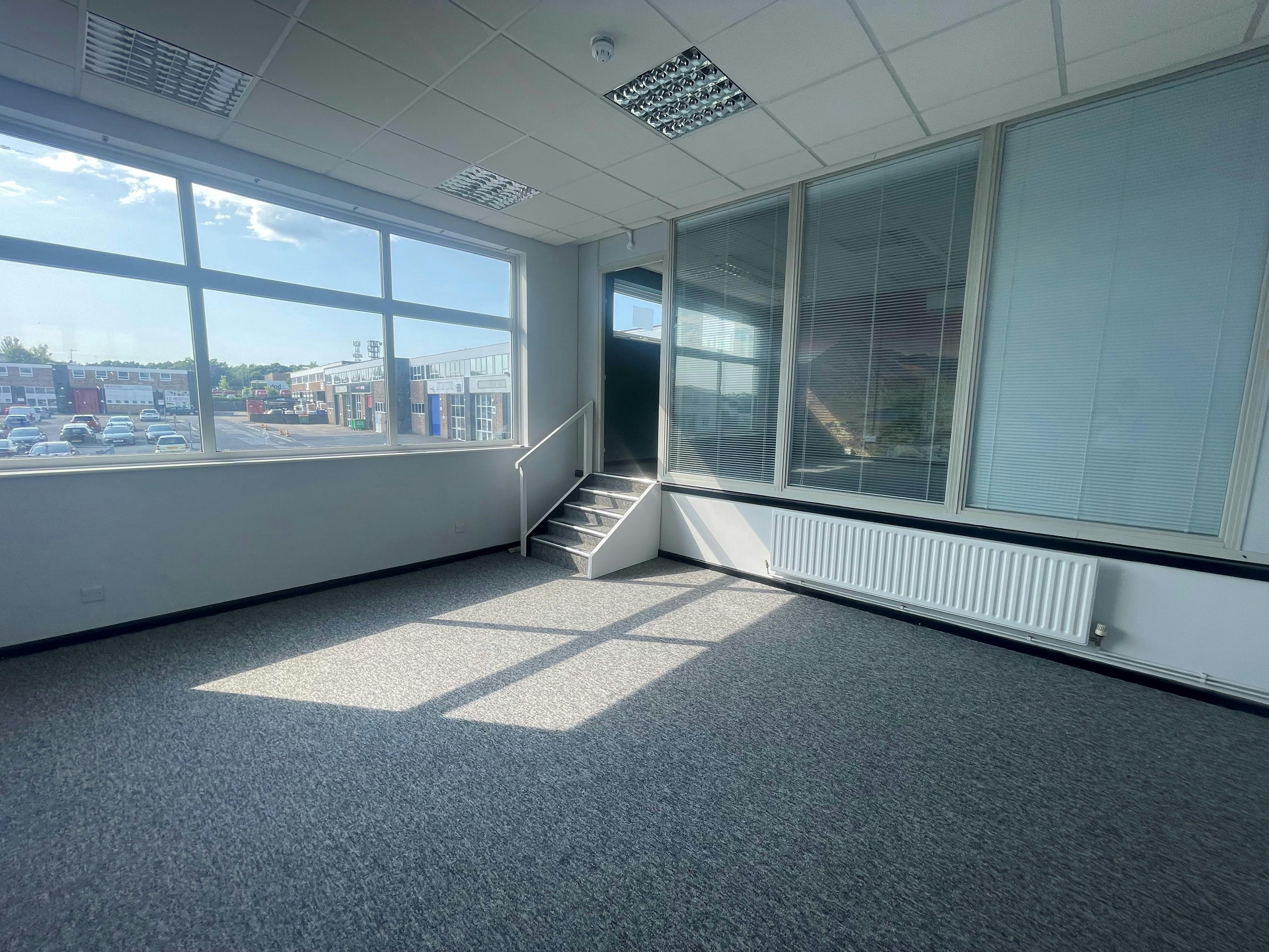 Industrial Unit in Southampton - photo 4