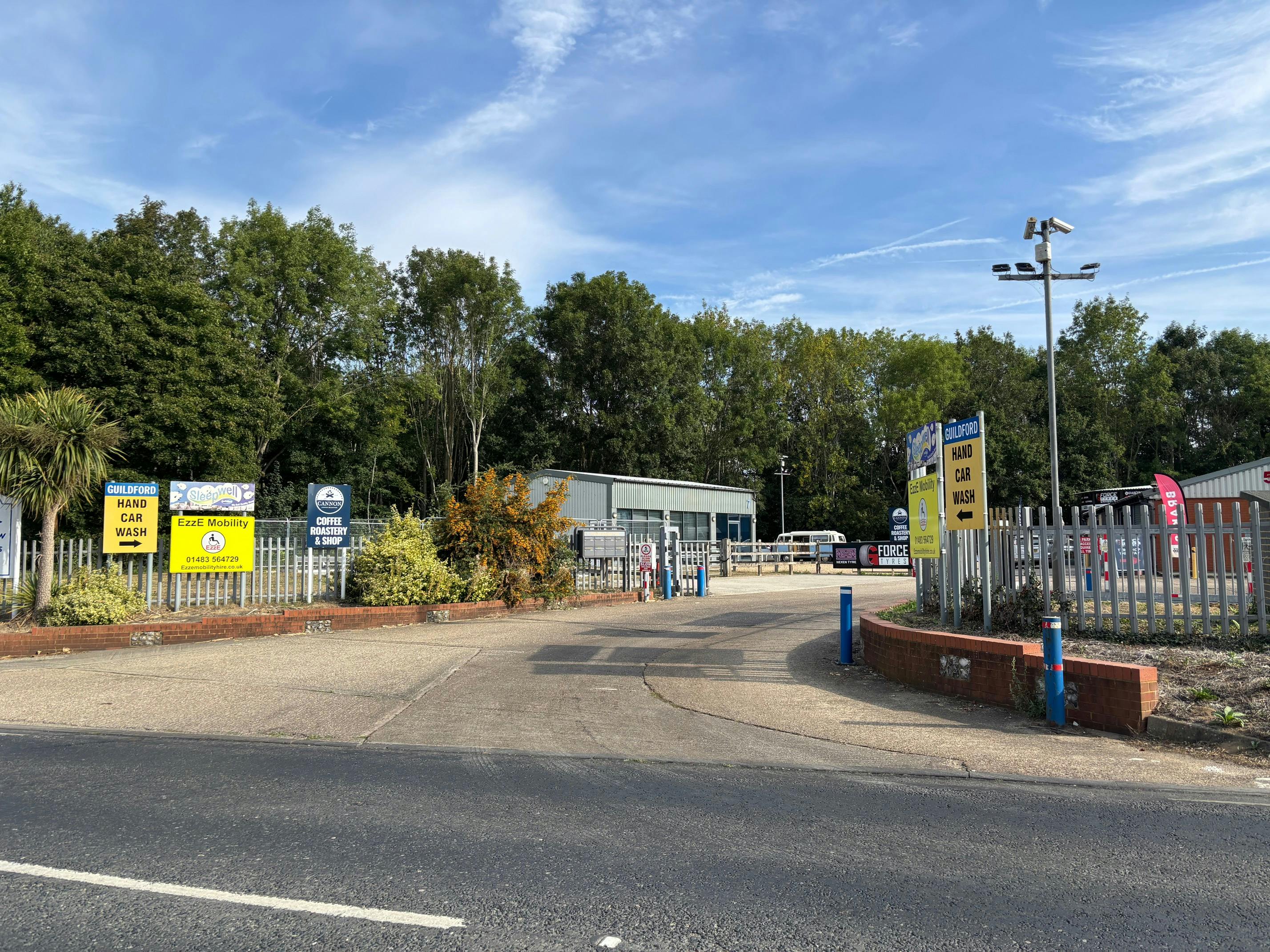 Unit 7, Guildford, Industrial / Retail To Let - IMG_7069.jpg