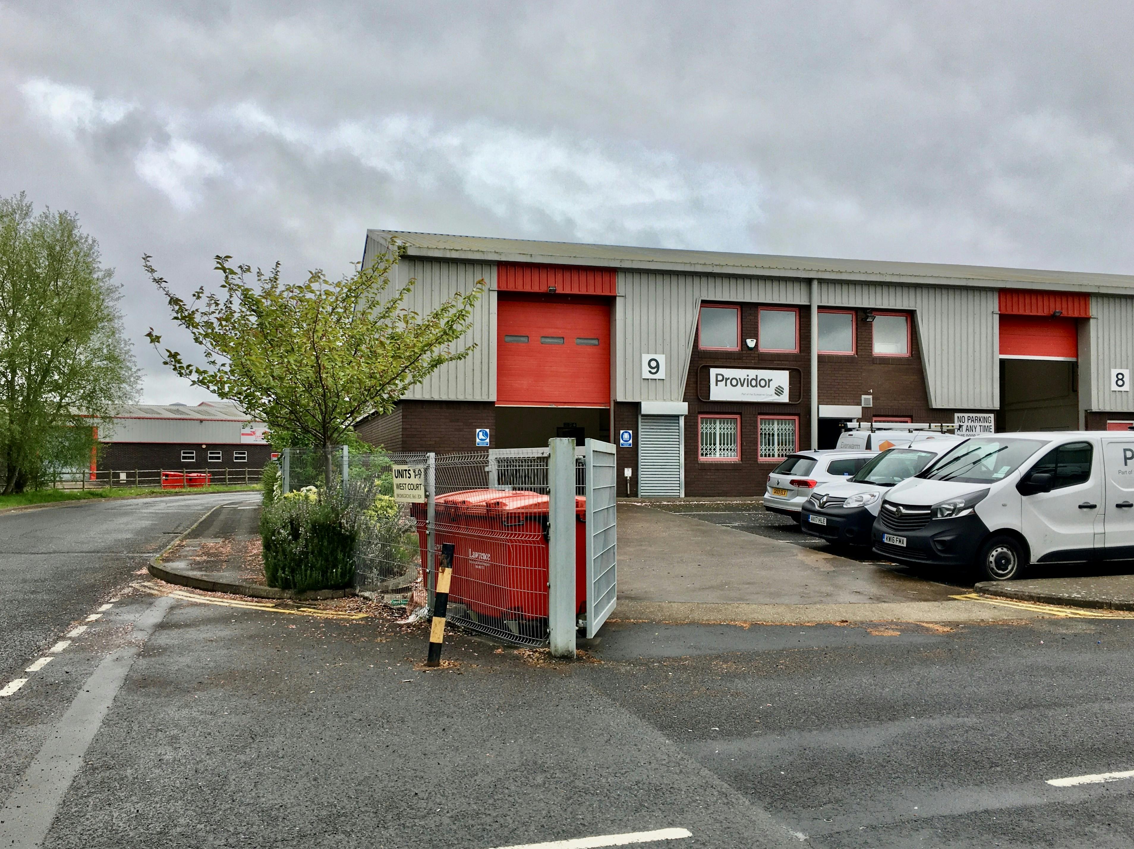 Industrial Unit in Bromsgrove - photo 2