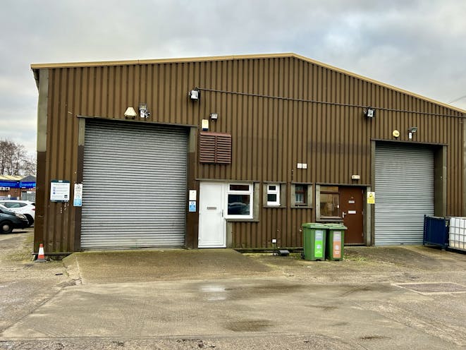 Unit 5 Vulcan Court, Sandhurst, Warehouse & Industrial To Let - IMG_6733.jpg