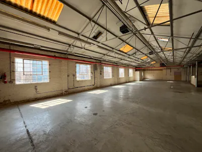 Unit 2, High Wycombe, Industrial To Let - 20260826_115900526_iOS.jpg