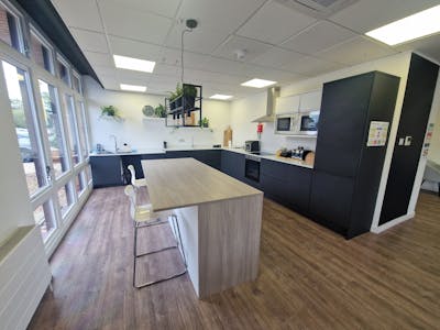 12 The Briars, Waterlooville, Business Park / Office To Let - 20250827_143754.jpg