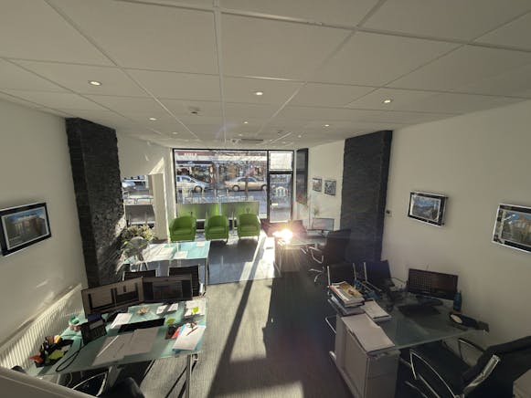 69 Commercial Way, Woking, Retail To Let - IMG_6288.JPEG