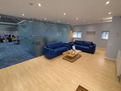 Unit 3A, Radlett, Office For Sale - PXL_20240927_122636942.jpg