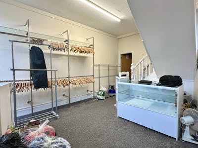 132 London Road, Knebworth, Office / Retail To Let - IMG_5118.JPG
