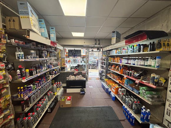 81 Byres Road, Glasgow, Retail To Let - PHOTO-2026-03-24-11-45-11 2.jpg