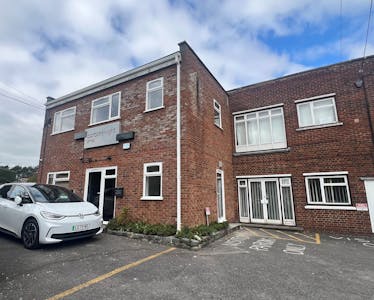 3 Howard Buildings, Guildford, Office To Let - 001.jpg