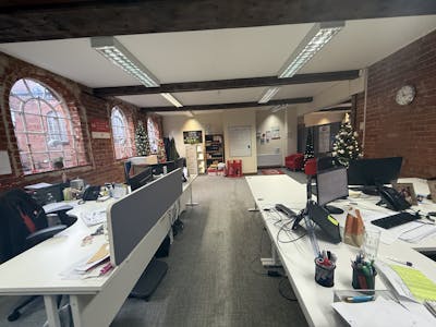 Suite 6, Empire Court, Redditch, Office To Let - IMG_5367.JPG