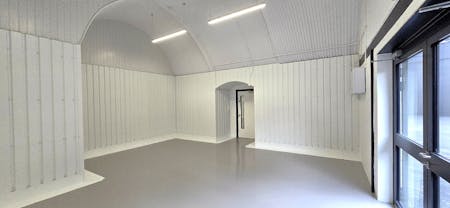Arch 452, Andre Street, London, Industrial To Let - 20260508_125639 - Edited.jpg