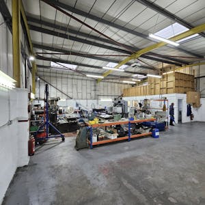 Unit 2, 70 Bell Lane, Uckfield, Industrial To Let - 20260127_104646_resized.jpg