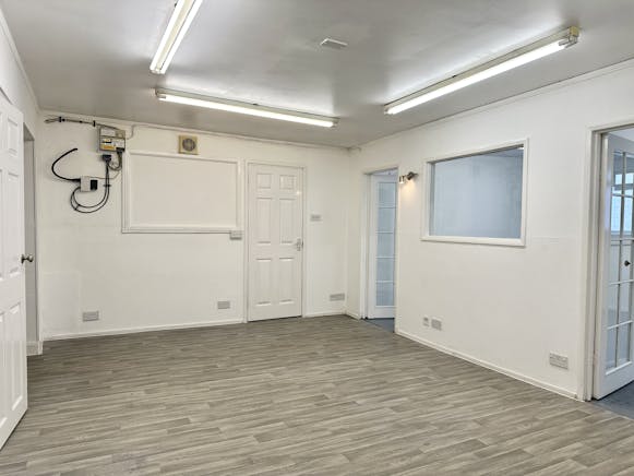 Unit 12A, Mimram Road, Hertford, Industrial To Let - IMG_3494.JPG