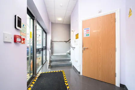 Unit 9, Borehamwood, Office To Let / For Sale - p16.jpg