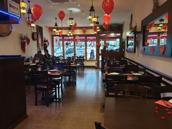 281 Watling Street, Radlett, Restaurant To Let - niceatmospherefamily.jpg