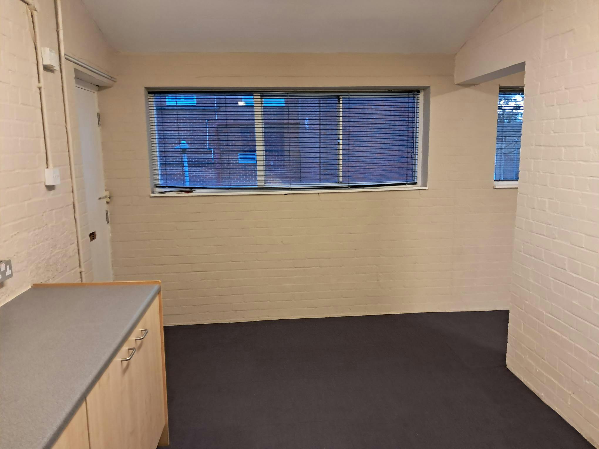 Liscombe, Bracknell, Offices To Let - 1000001477.jpg