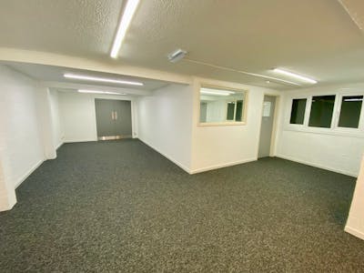 Unit B2, Cardiff, Industrial To Let - B2 West Point 09.jpg