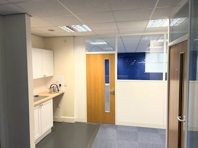 5 Knights Court, Shrewsbury, Office To Let - 9