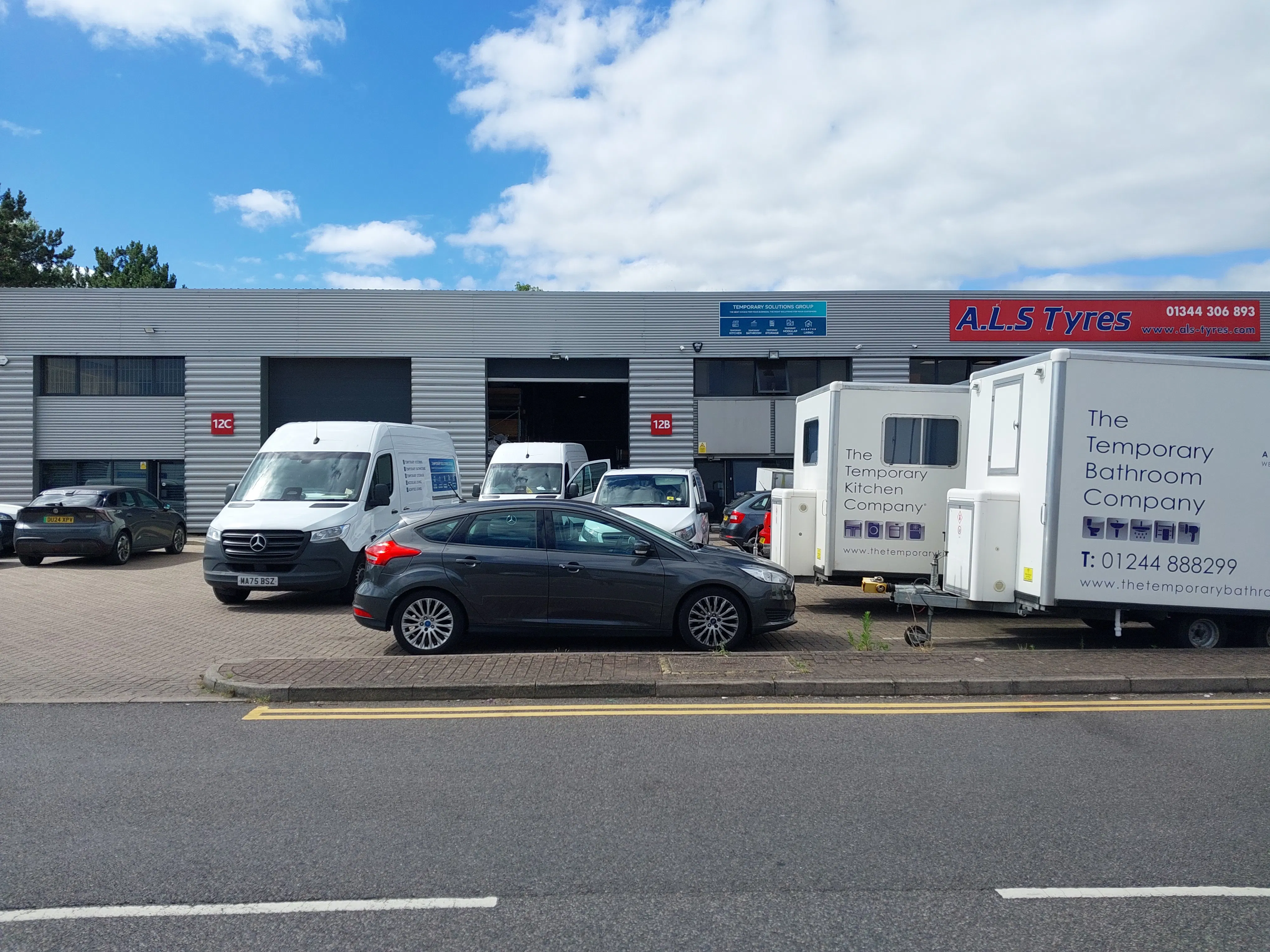 Unit 12b, The Western Centre, Bracknell, Industrial To Let - 20260629_104009.jpg
