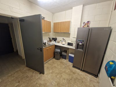 8 Stratfield Park, Waterlooville, Industrial / Warehouse For Sale - 20260211_103024.jpg