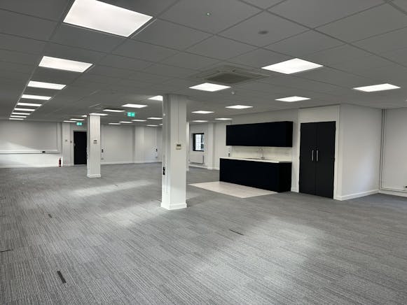 Minster Court, 22-30 York Road, Maidenhead, Offices To Let - IMG_4614.JPEG