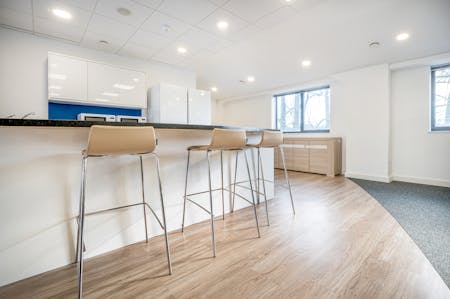 Unit 8, Guildford, Office To Let - STENBALL GROUP HEYWOOD PARK35.jpg